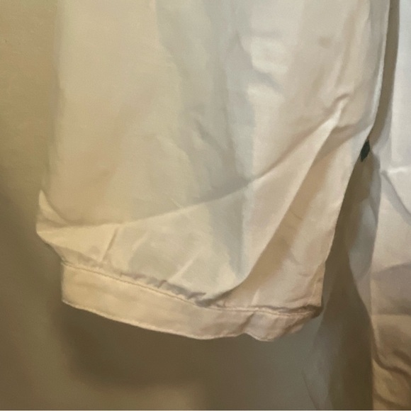 Size M Banana Republic heritage off white Blouse with Floral Detail B2 - Picture 4 of 6